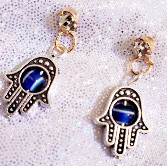 Crystal blue mantra eye hand earrings - Picture 8 of 9